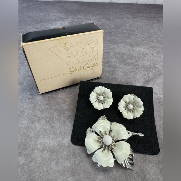 Sarah Coventry Vintage Brooch & Clip Earrings Flower Enamel - Picture 1 of 8